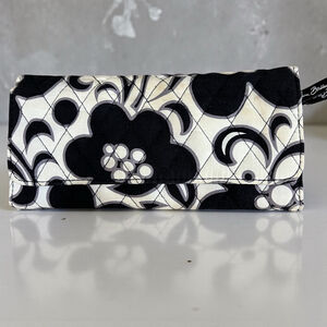 Vera Bradley Quilted Trifold Wallet Black White Floral Print Zip Pocket ID